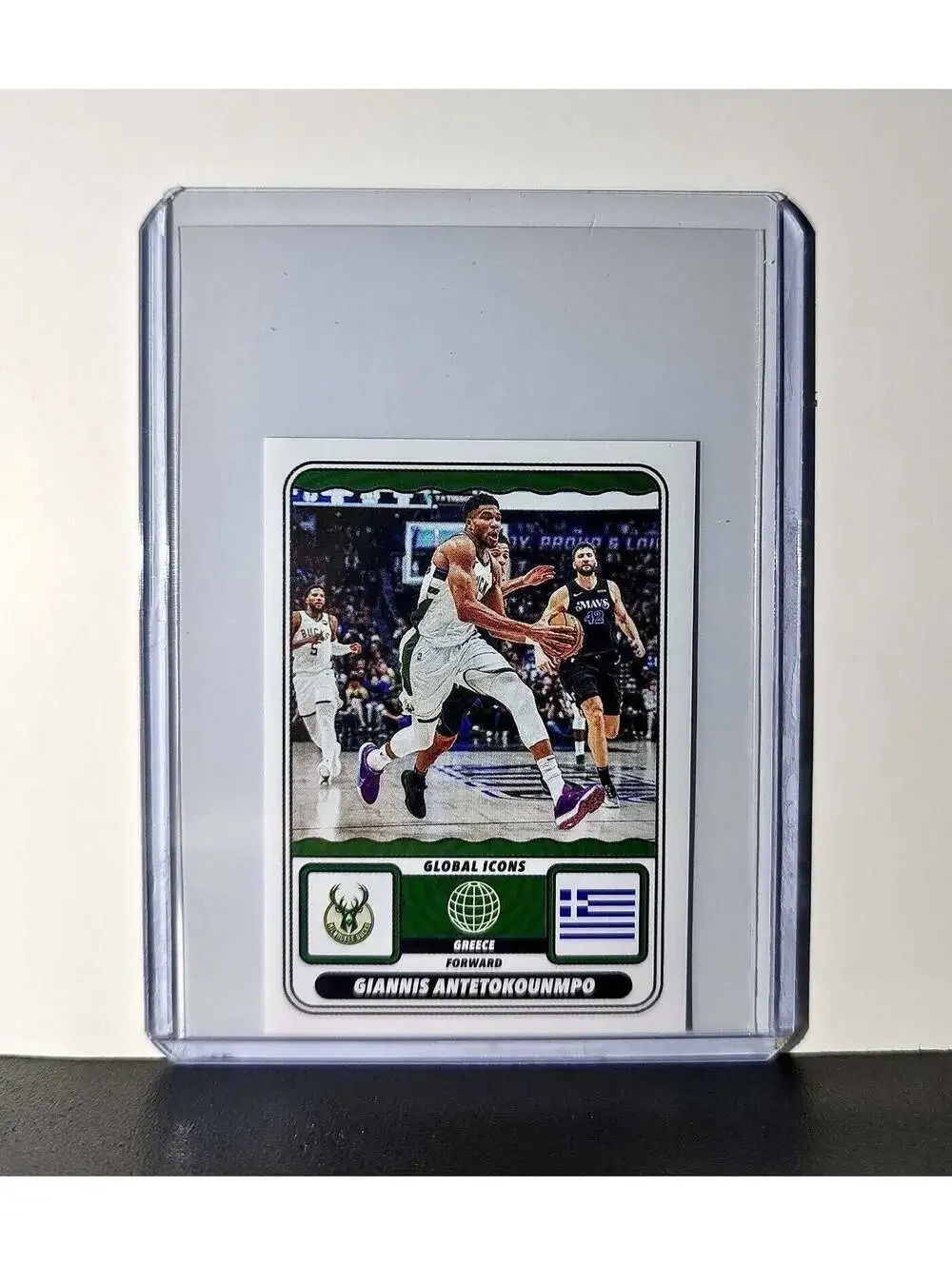 Giannis Antetokounmpo Global Icons 2024-25 Panini NBA 65 Sticker Milwaukee Bucks
